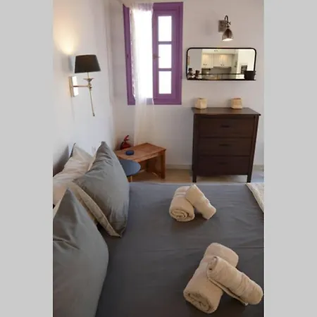 Orkos Seaside Studio Apartman *
