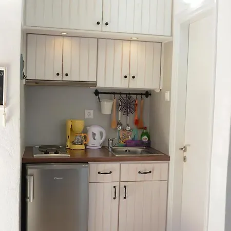 Orkos Seaside Studio Apartman *